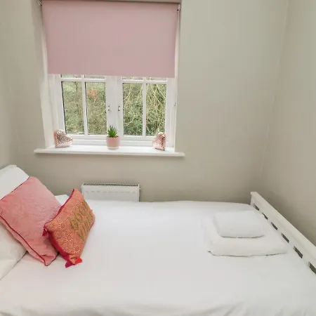 度假居 Aurora 惠特比